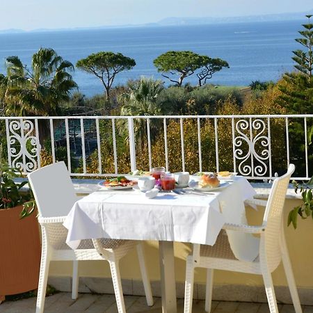 Hotel Crawford Sant'Agnello Buitenkant foto