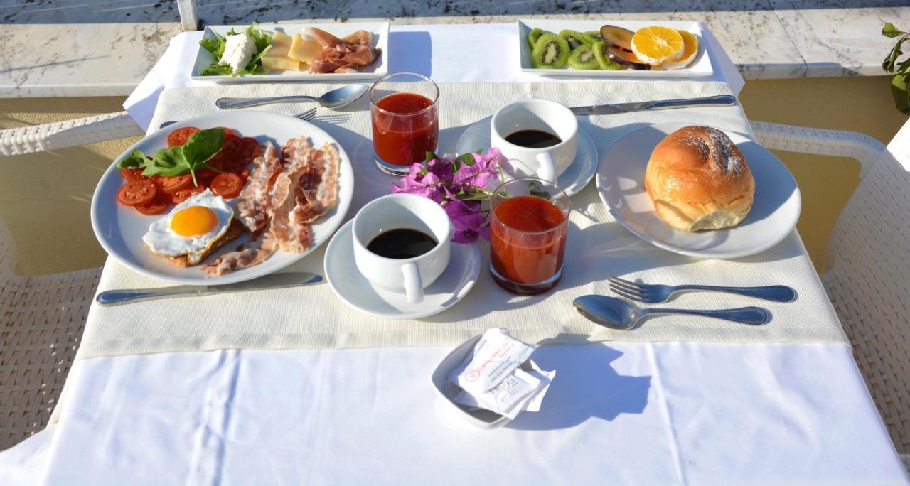 Hotel Crawford Sant'Agnello Buitenkant foto