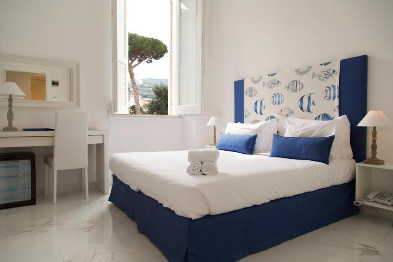 Hotel Crawford Sant'Agnello Buitenkant foto