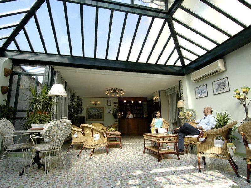 Hotel Crawford Sant'Agnello Buitenkant foto