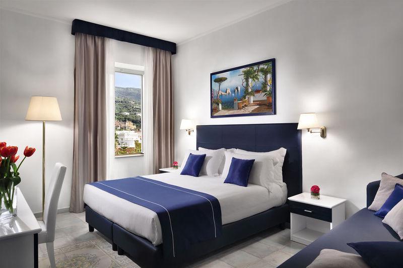 Hotel Crawford Sant'Agnello Buitenkant foto