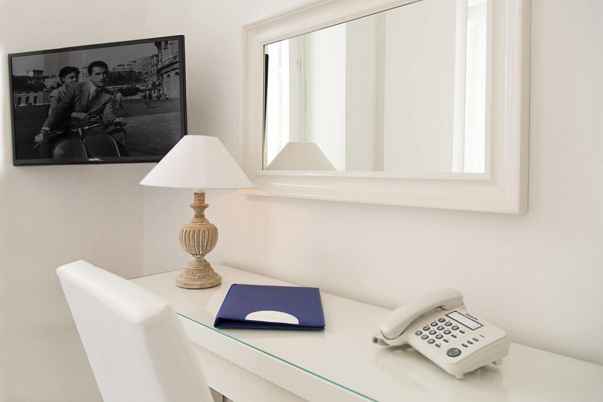 Hotel Crawford Sant'Agnello Buitenkant foto